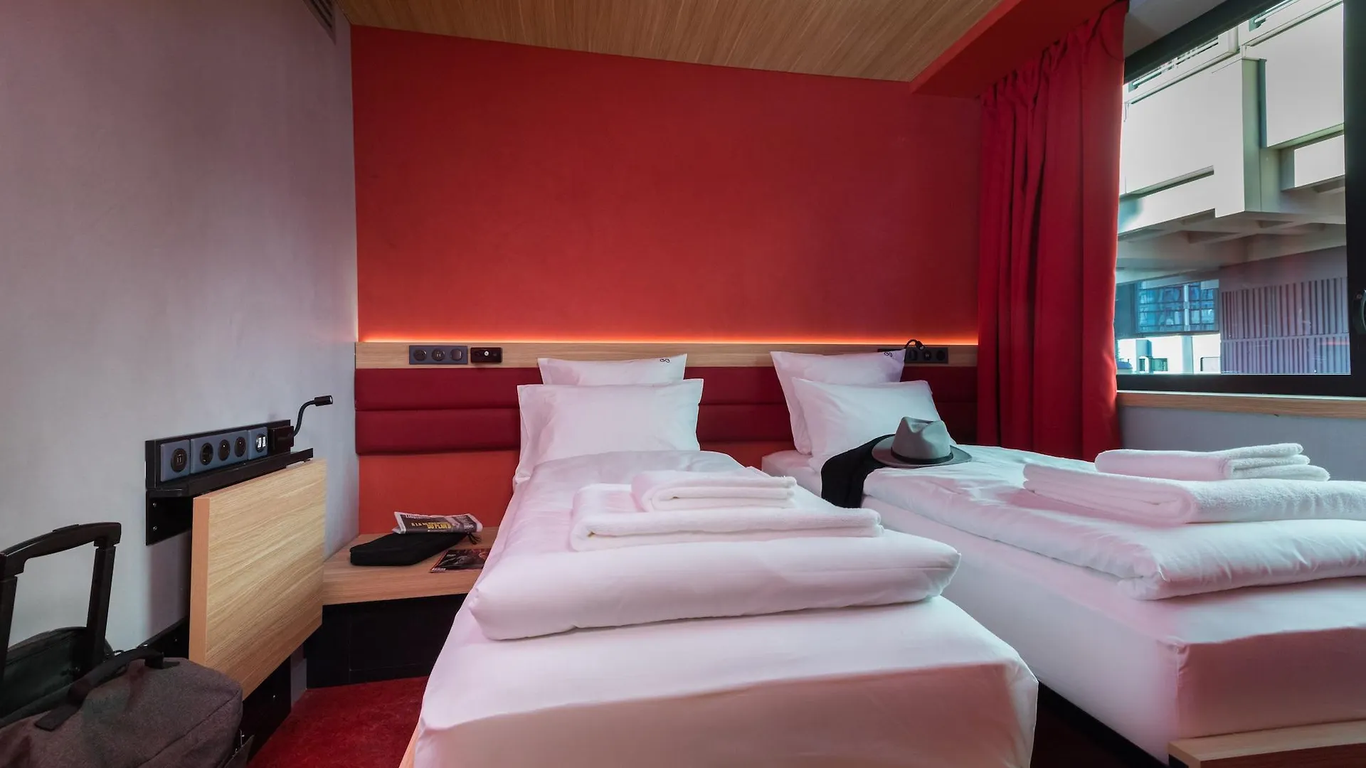 Yooma Urban Lodge Tour Eiffel Paris Hotel