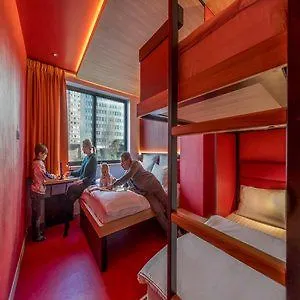 Yooma Urban Lodge Tour Eiffel París 3*,